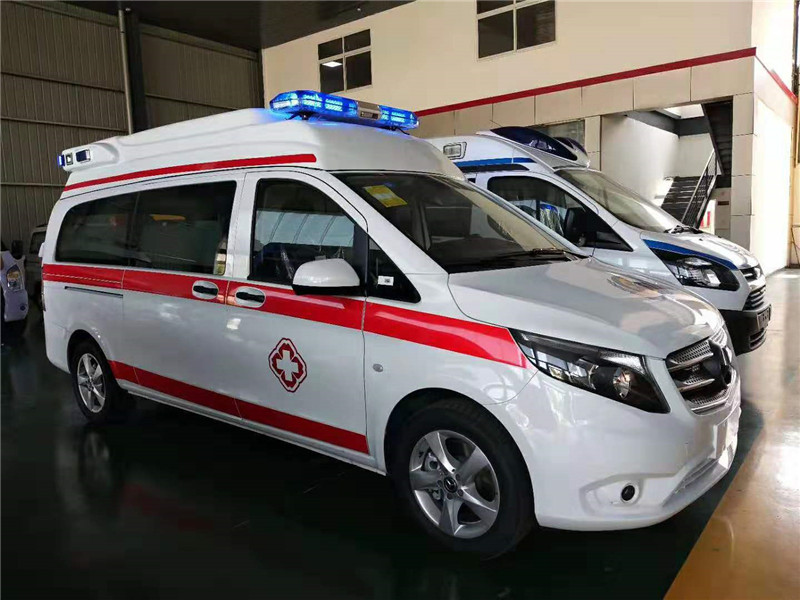 國(guó)六奔馳威霆豪華監(jiān)護(hù)型救護(hù)車
