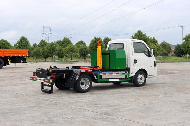 東風(fēng)CL5040ZXXBEV純電動車廂可卸式垃圾車