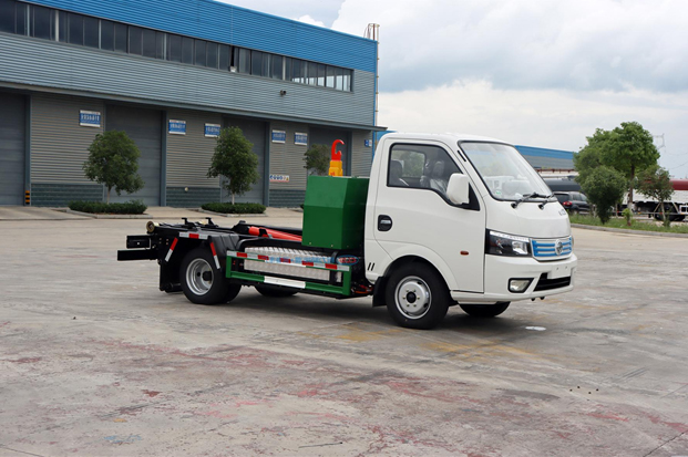 東風(fēng)CL5040ZXXBEV純電動車廂可卸式垃圾車